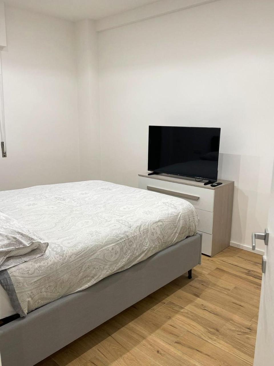 Apartment Pm 34 Viale Imperatore - 50 Mt From Metro San Paolo *