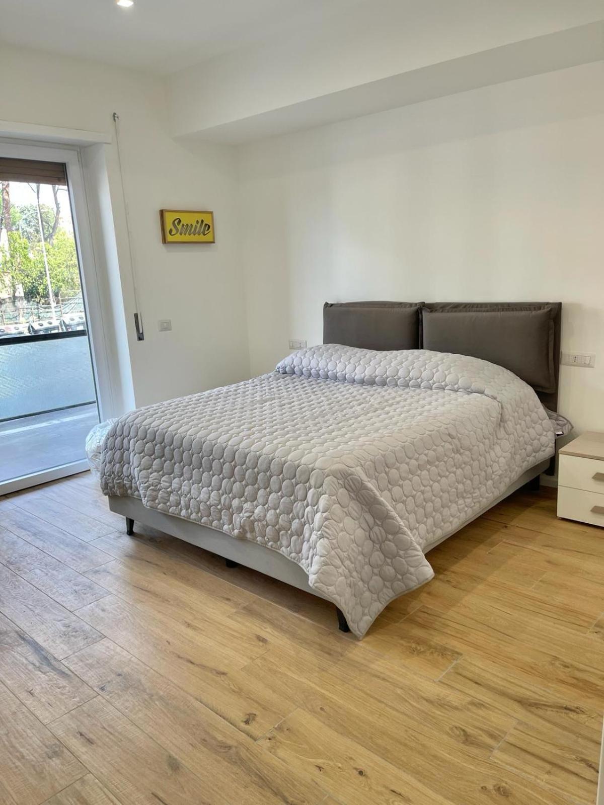 Apartamento Pm 34 Viale Imperatore - 50 Mt From Metro San Paolo *