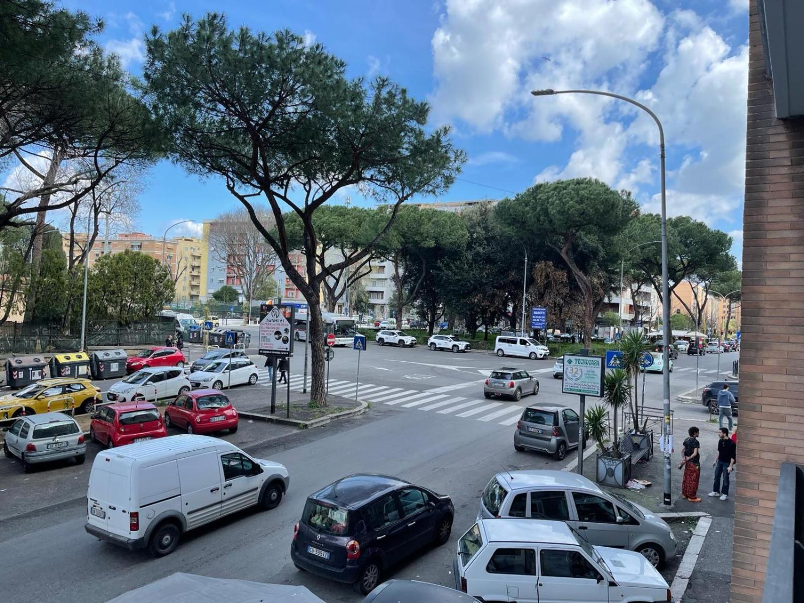 Pm 34 Viale Imperatore - 50 Mt From Metro San Paolo Appartamento